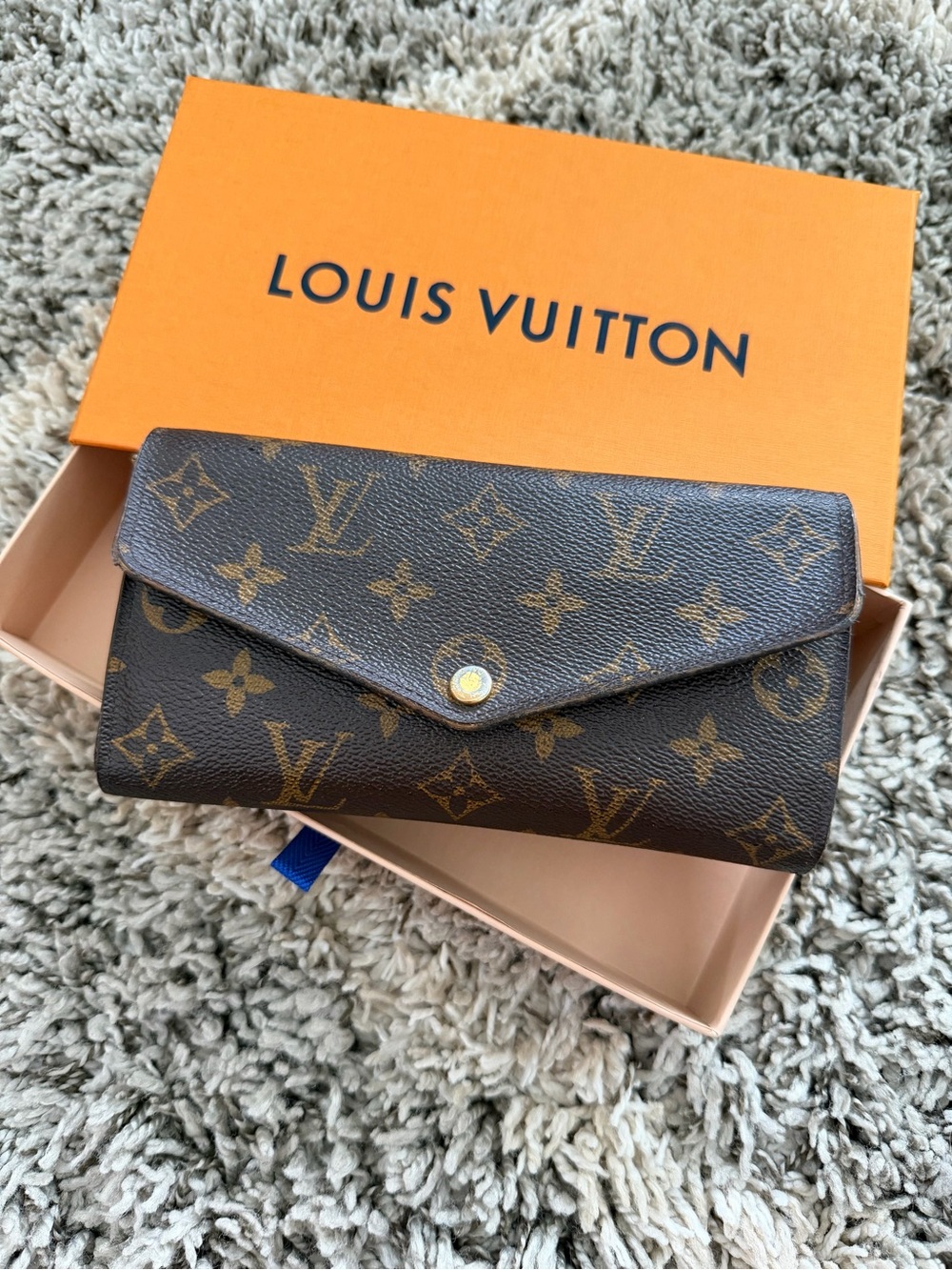 Authentic Louis Vuitton Sarah Wallet Brown Monogram